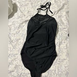 Merona women’s one piece swimsuit